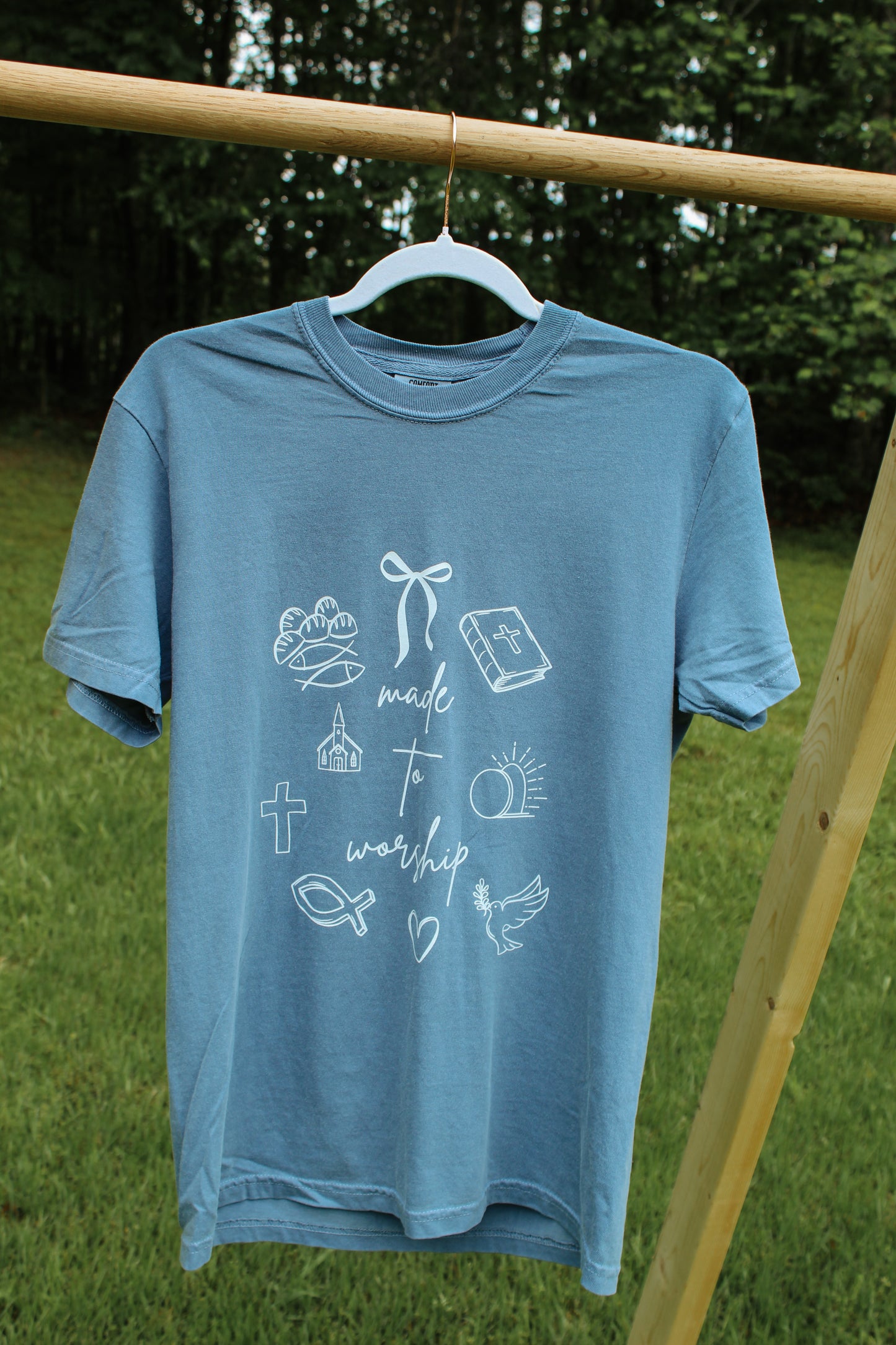 Made to Worship Blue Graphic Tee
