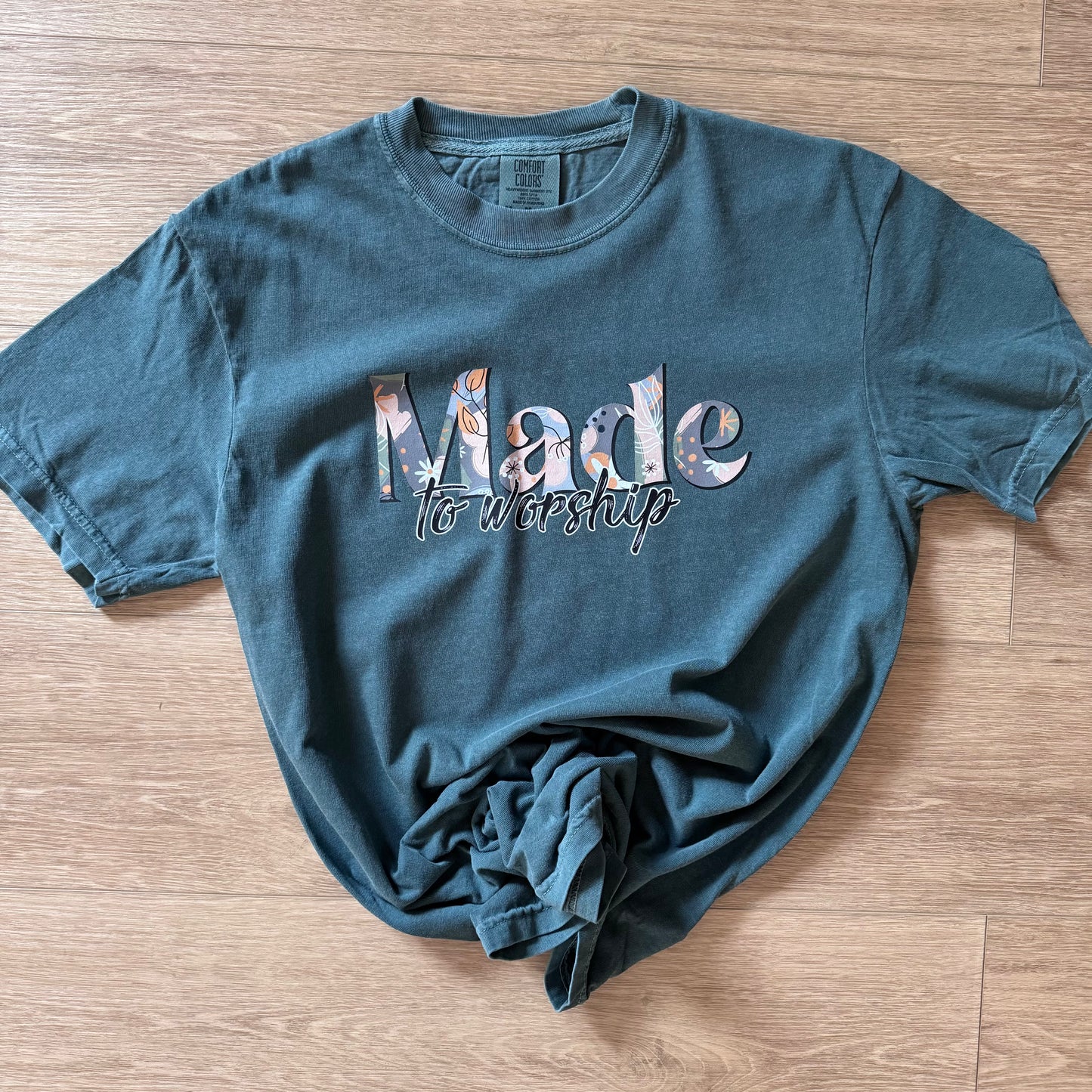 Made to Worship Graphic Tee
