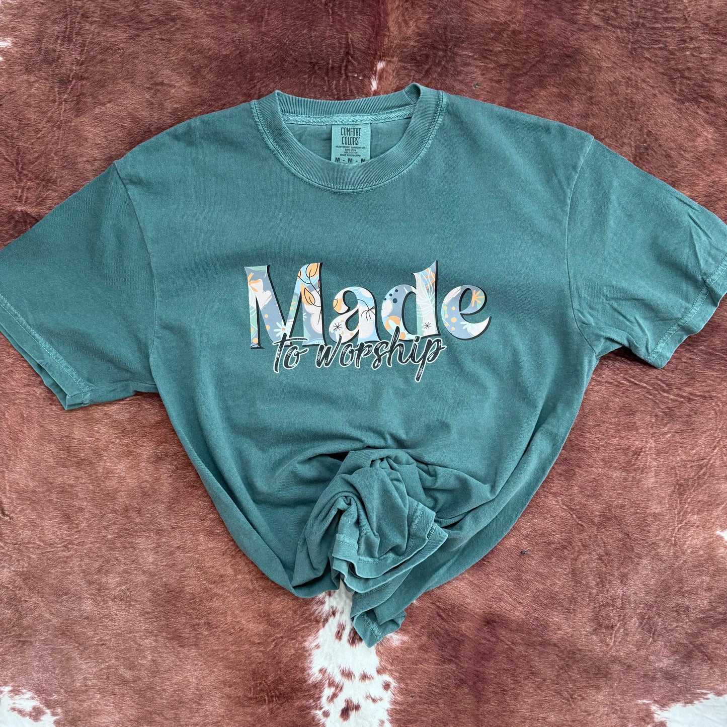 Made to Worship Graphic Tee