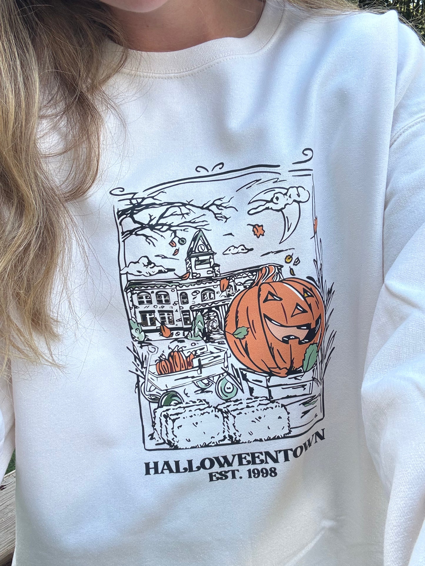 Halloweentown Graphic Pullover