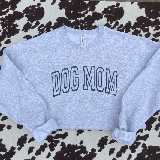 Dog Mom Graphic Tee